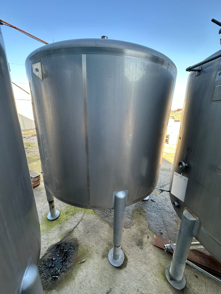sanitary stainless steel tank